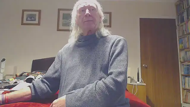 WaverlyKernow online show from February 2026 09:08:01 AM