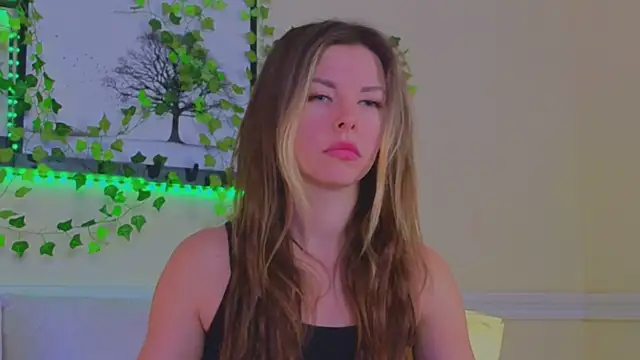 Real Tini online show from February 2025 01:11:01 PM