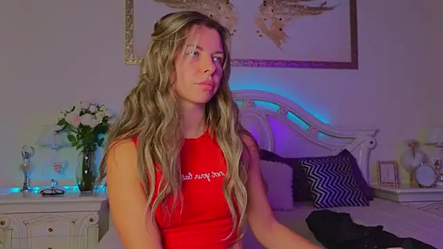 Real Tini online show from October 2025 11:40:01 AM