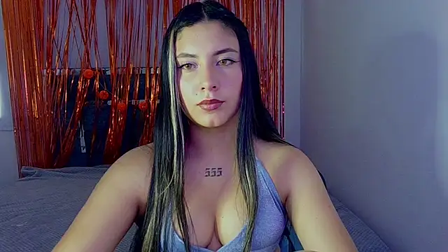 Lia 14  online show from November 2025 05:45:03 PM