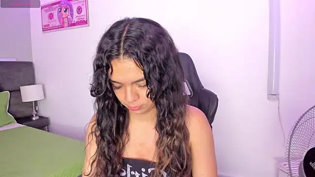 Megan Miles02 online show from December 2025 11:12:01 PM