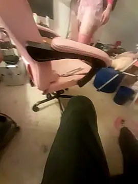 AsStraightAsARuler online show from December 2025 05:44:02 PM