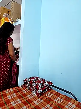 reemacouple007 online show from October 2025 07:21:02 AM