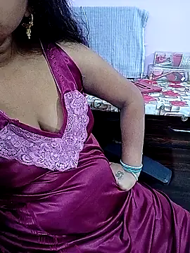 Snapshot of reemacouple007 chatting on June 2026 07:58:02 AM reemacouple007 online show from June 2026 07:58:02 AM