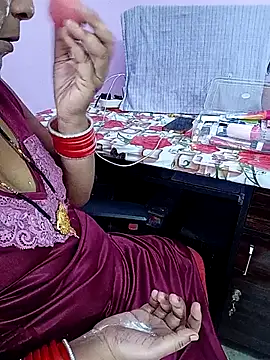 Snapshot of reemacouple007 chatting on June 2026 07:45:02 AM reemacouple007 online show from June 2026 07:45:02 AM