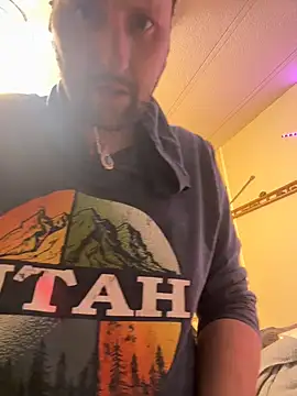 BobbyQ29 online show from December 2025 10:15:02 PM