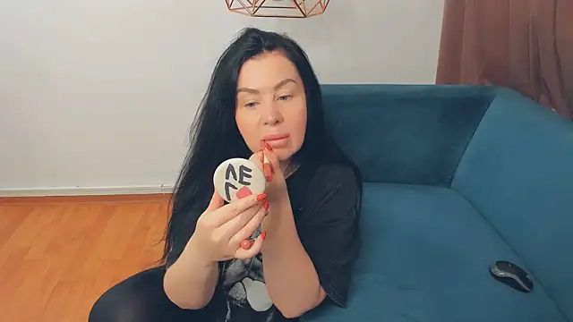 LayaFlow online show from July 2026 07:03:01 AM