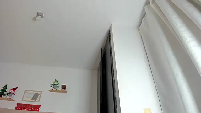 Snapshot of Avaline_Blancx chatting on December 2024 11:47:02 PM Avaline Blancx online show from December 2024 11:47:02 PM