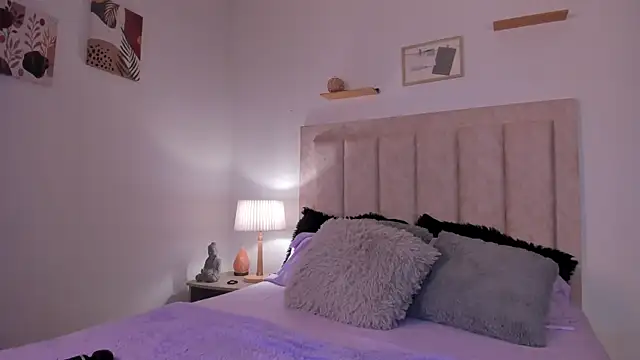 Snapshot of Avaline_Blancx chatting on January 2025 02:49:02 AM Avaline Blancx online show from January 2025 02:49:02 AM