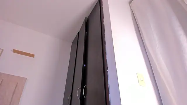 Snapshot of Avaline_Blancx chatting on February 2025 01:52:02 AM Avaline Blancx online show from February 2025 01:52:02 AM