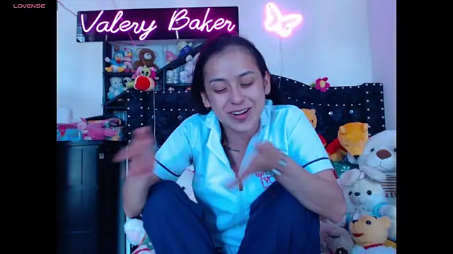 ValeryBaker  online show from November 2025 08:43:01 PM