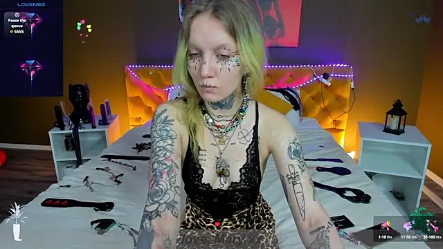 Mary Xextra online show from January 2025 01:10:01 AM