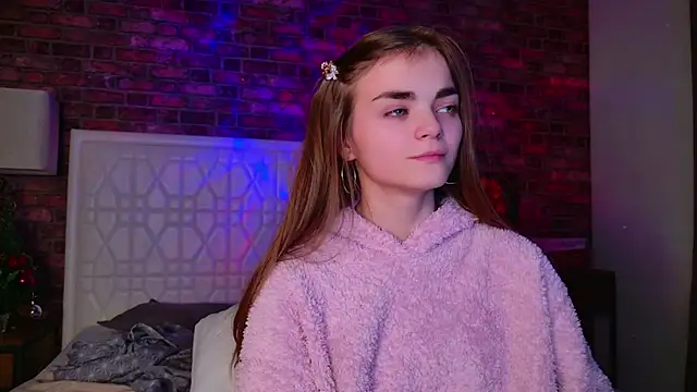 SophieSuvi online show from December 2024 05:53:02 PM