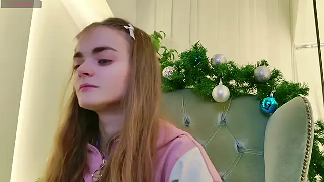 SophieSuvi online show from December 2024 12:55:01 PM