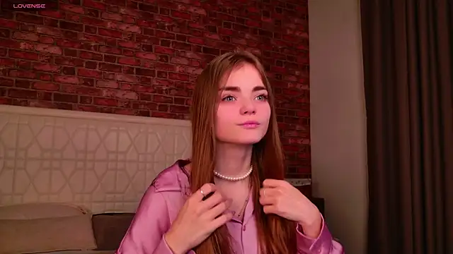 SophieSuvi online show from December 2024 01:59:02 PM