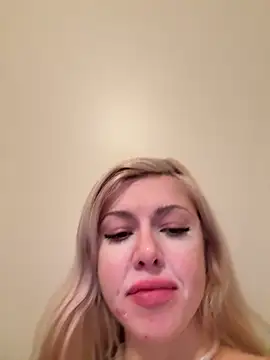 Snapshot of propertyofdaddy chatting on February 2025 07:47:02 AM propertyofdaddy online show from February 2025 07:47:02 AM