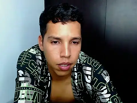 Snapshot of loggganfross chatting on April 2026 03:57:01 AM loggganfross online show from April 2026 03:57:01 AM