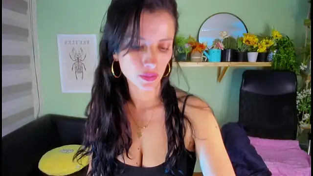 Aliiz 01 online show from December 2024 03:05:02 AM