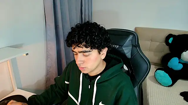  nickconnor01 online show from December 2024 11:40:02 PM