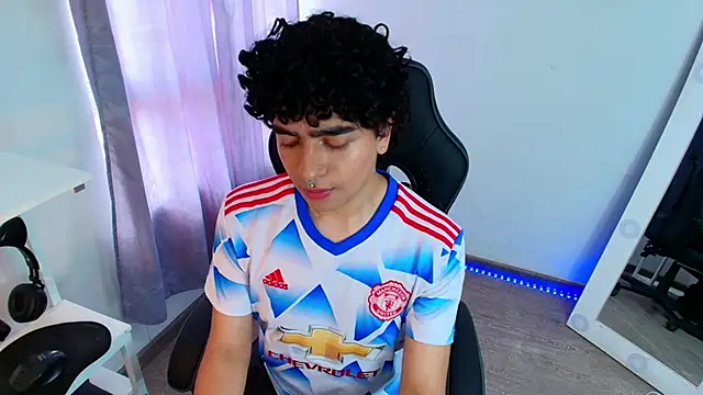  nickconnor01 online show from January 2025 09:40:01 PM