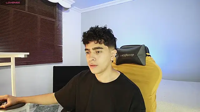  nickconnor01 online show from October 2025 02:31:02 AM