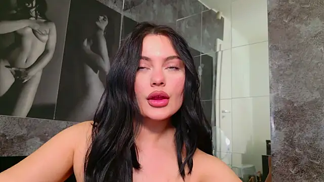 Snapshot of celia_chanel chatting on February 2025 09:30:01 AM celia chanel online show from February 2025 09:30:01 AM