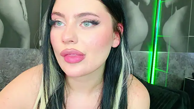 Snapshot of celia_chanel chatting on March 2025 02:30:01 PM celia chanel online show from March 2025 02:30:01 PM