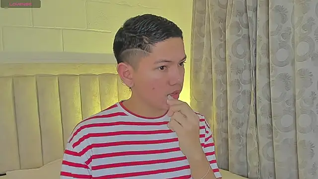 JulianRose 1 online show from February 2025 11:12:02 AM