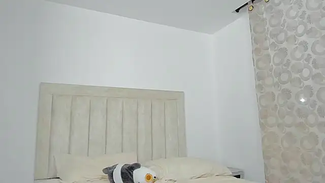 JulianRose 1 online show from February 2025 10:47:02 AM