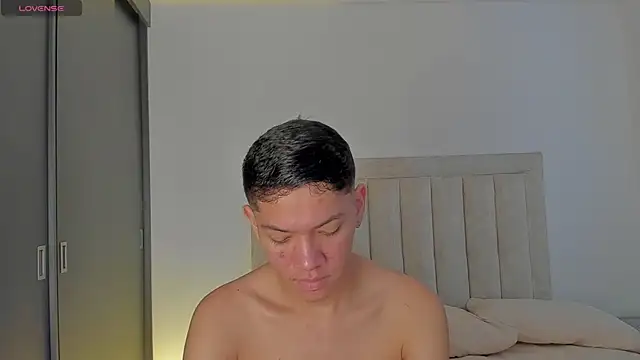 JulianRose 1 online show from October 2025 12:47:01 PM