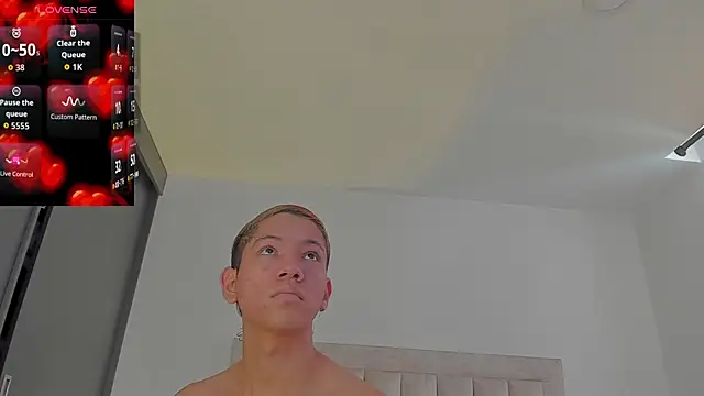 JulianRose 1 online show from November 2025 12:48:01 PM