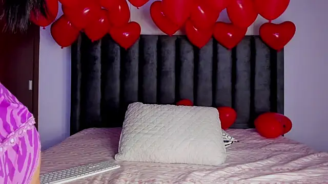 Snapshot of paulina_soto chatting on February 2026 10:00:02 AM paulina soto online show from February 2026 10:00:02 AM