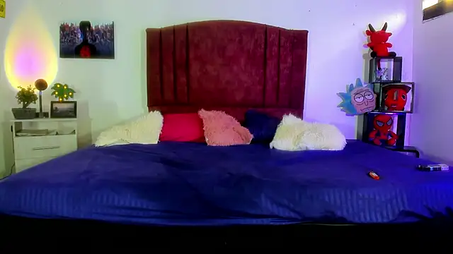 alisson zafiro  online show from January 2025 04:06:02 PM