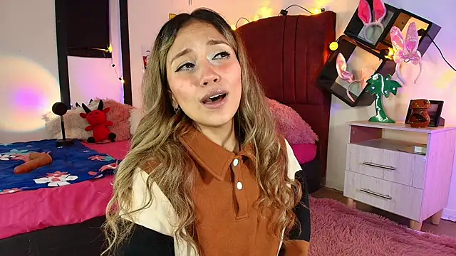 alisson zafiro  online show from March 2025 09:23:02 AM