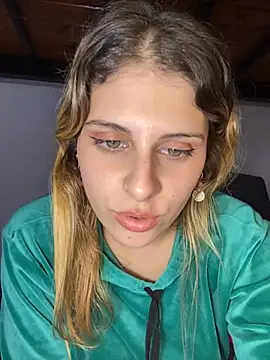 FlorBich online show from November 2025 08:08:02 PM