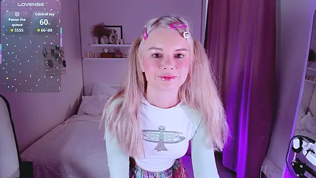 Snapshot of Lil_Amelie chatting on May 2026 09:38:01 AM Lil Amelie online show from May 2026 09:38:01 AM