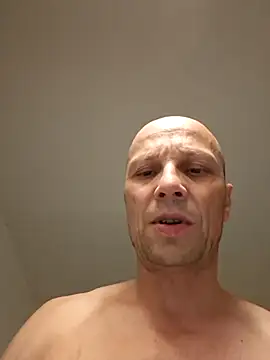 Snapshot of wedge75 chatting on May 2026 04:36:01 PM wedge75 online show from May 2026 04:36:01 PM