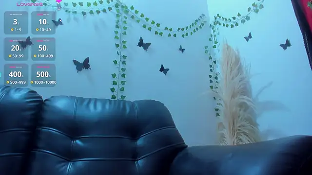 Snapshot of Amani_Bakir chatting on November 2025 01:36:01 PM Amani Bakir online show from November 2025 01:36:01 PM