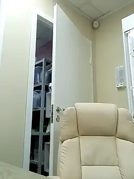 Snapshot of FantasyMichelle chatting on December 2024 03:11:02 PM FantasyMichelle online show from December 2024 03:11:02 PM