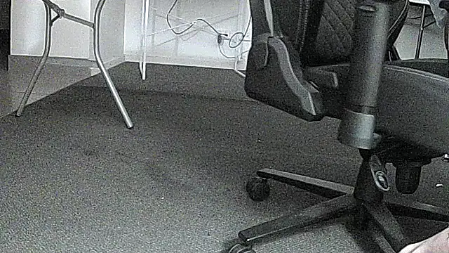 Snapshot of Nice8inchaussie chatting on November 2025 06:12:01 PM Nice8inchaussie online show from November 2025 06:12:01 PM