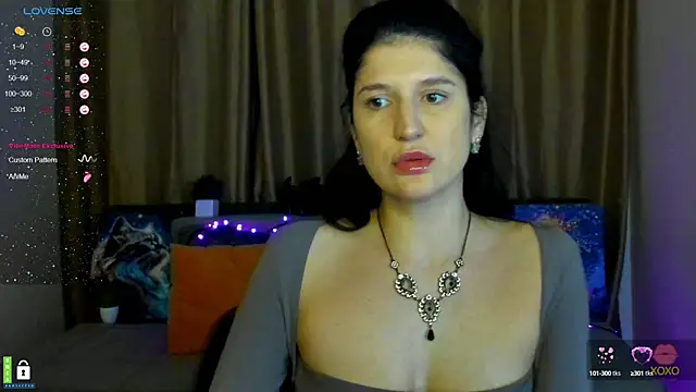 Snapshot of Alianna_Solo_Kisses chatting on February 2025 12:29:01 PM Alianna Solo Kisses online show from February 2025 12:29:01 PM