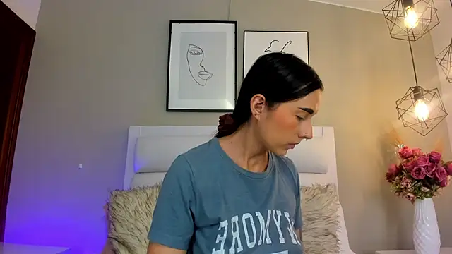 helen mooree online show from February 2026 12:45:02 PM