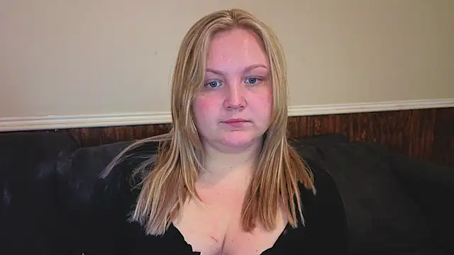 PhatAssBlond online show from February 2026 07:07:01 PM