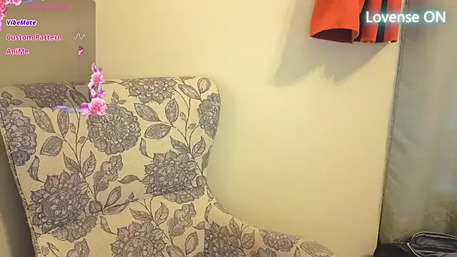 PhatAssBlond online show from April 2026 08:06:02 PM