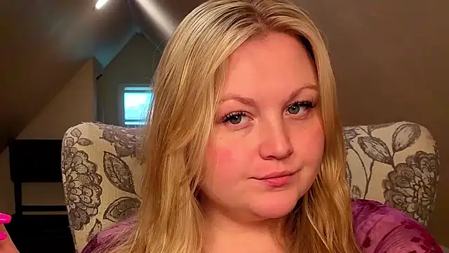 Snapshot of PhatAssBlond chatting on May 2026 03:19:02 PM PhatAssBlond online show from May 2026 03:19:02 PM