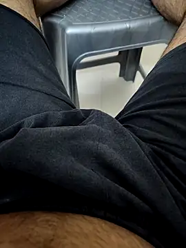 SplitPrestige19 online show from December 2025 06:58:02 PM