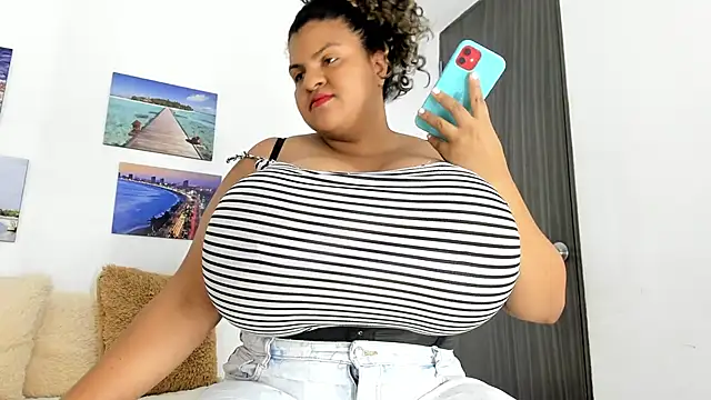 bigmom69  online show from November 2025 03:49:01 PM