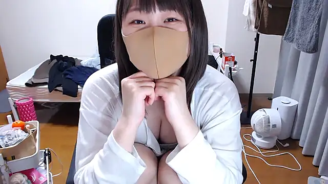 Snapshot of izumi__123 chatting on May 2026 03:52:01 PM izumi 123 online show from May 2026 03:52:01 PM