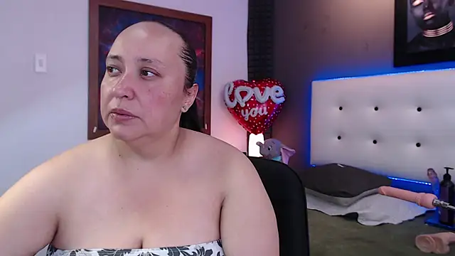 Natasha26  online show from January 2025 07:03:01 PM