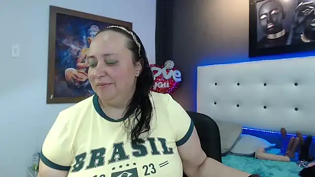 Natasha26  online show from February 2025 07:19:02 PM